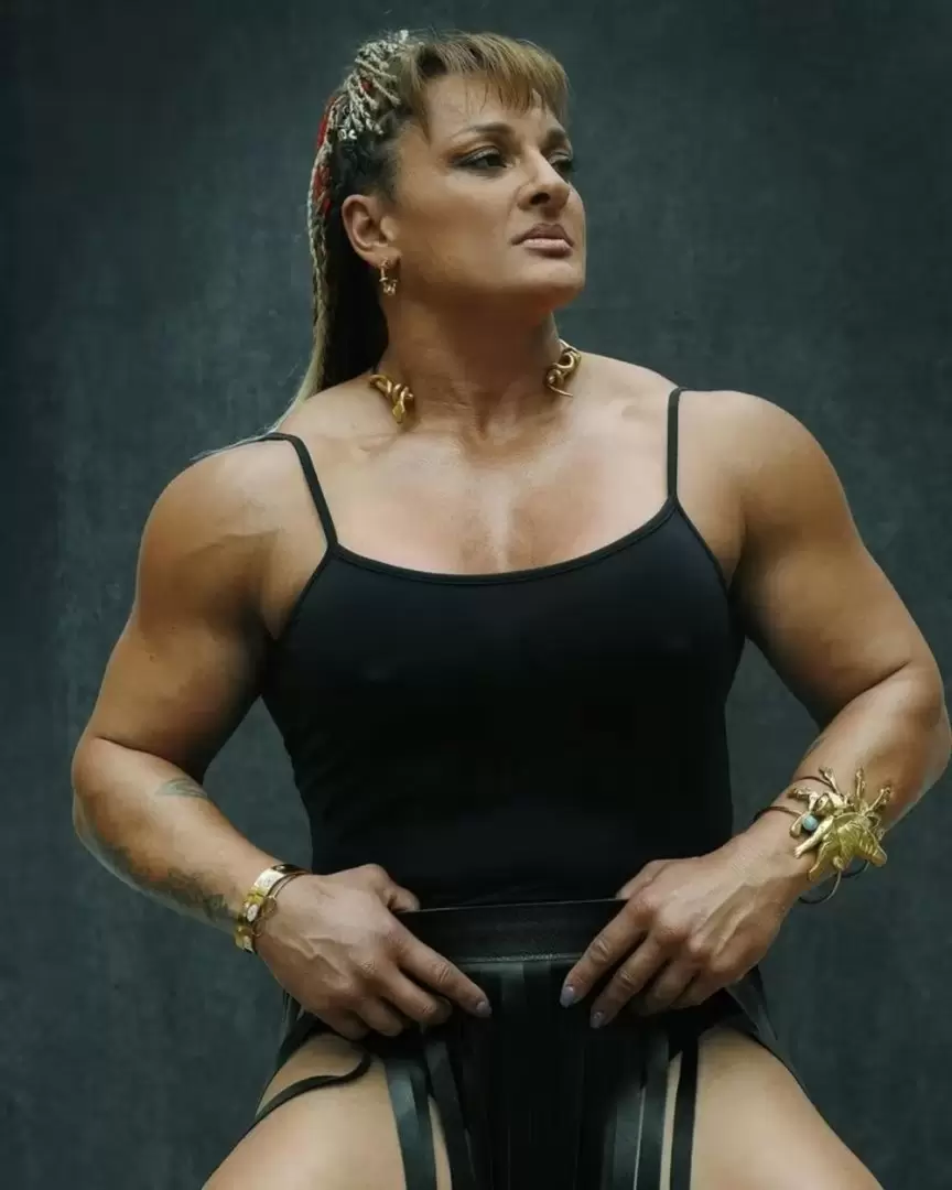 Alejandra "Locomotora" Oliveras
