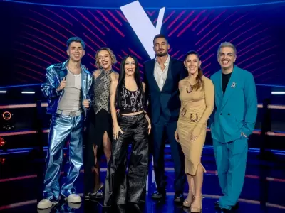 Los jurados de La Voz 2025 y Nico Occhiato en medio de ellos