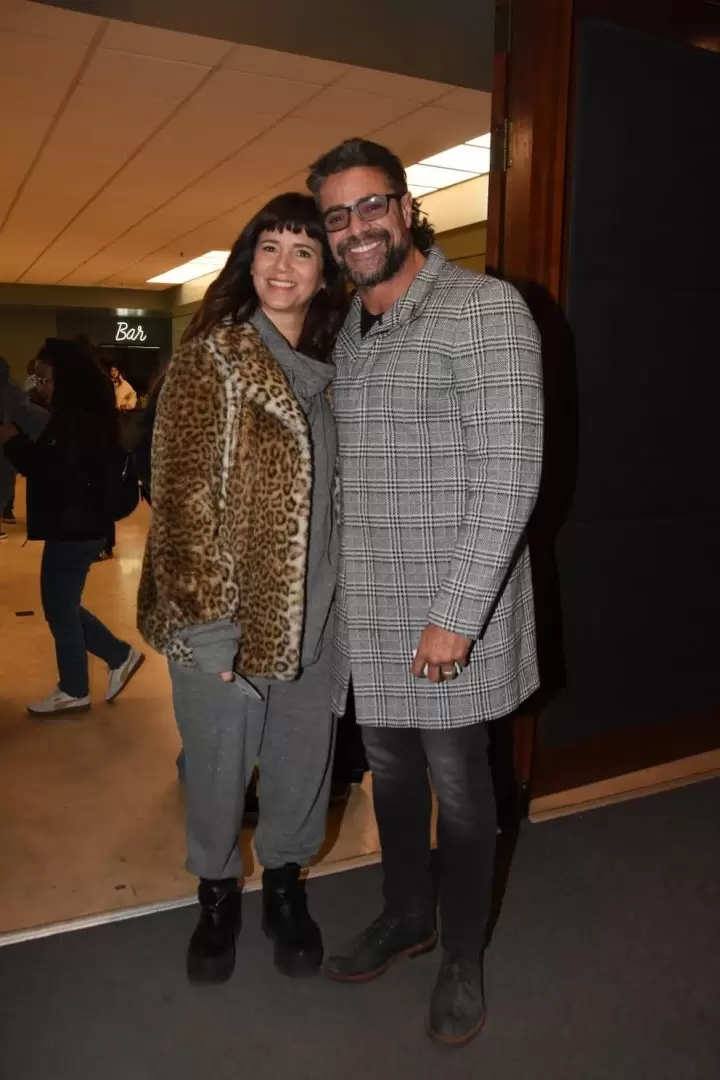 Luciano Castro y Griselda Siciliani asistieron a la segunda funcin de La Llamada