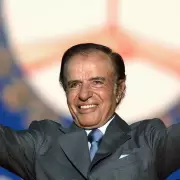 Amor, magia y poder: quin es la mujer que predijo una tragedia y fue amante de Carlos Menem