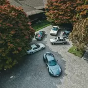 "Íconos Sobre Ruedas": un viaje en el tiempo con autos de Maradona, Lady Di, Marilyn y el DeLorean de Volver al Futuro