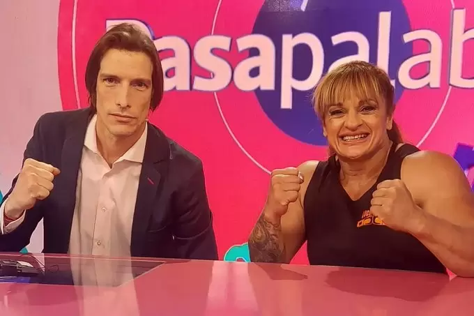 Ivn de Pineda y Alejandra "Locomotora" Oliveras en Pasapalabra.