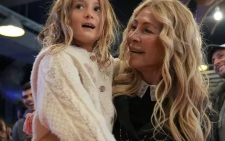 Mila Yankelevich junto a su abuela Cris Morena