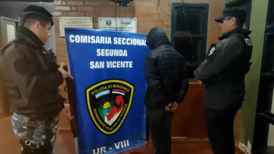 El detenido permanece bajo arresto, imputado por "homicidio agravado".