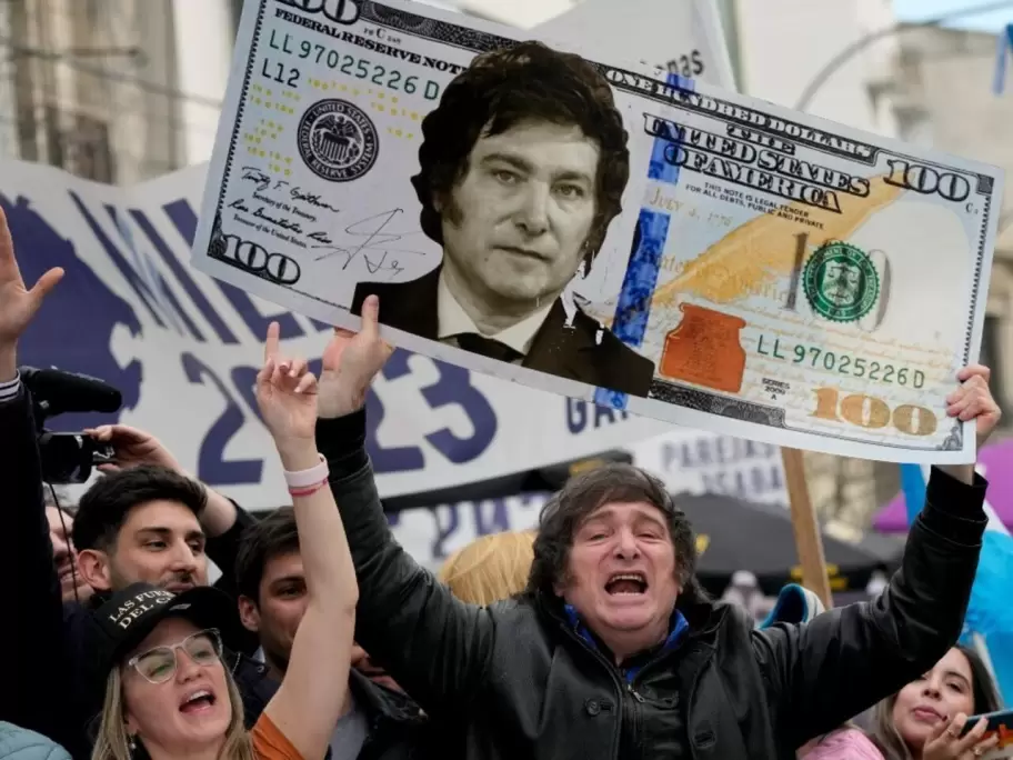 El dlar oficial se dispara a casi $ 1.400