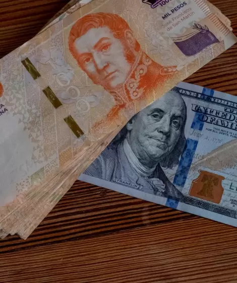 El dlar sostenido por EE.UU