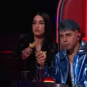 El desopilante "piropo" culinario de Luck Ra en La Voz Argentina: "Me cosera el..."