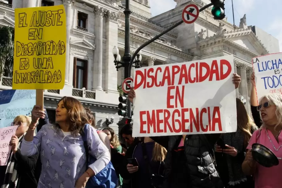 Diversas agrupaciones se movilizarn maana contra del veto a la Ley de Emergencia en Discapacidad