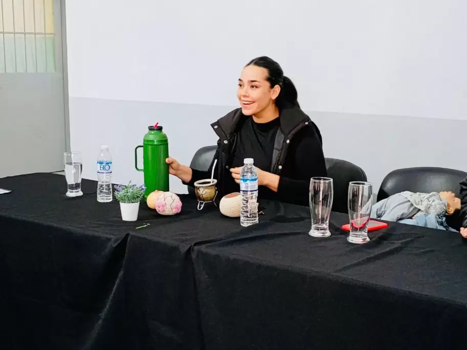 Yamile Stechina acompaa a mujeres lactantes desde sus talleres, su prctica profesional y tambin a travs de los mensajes que comparte en redes soci