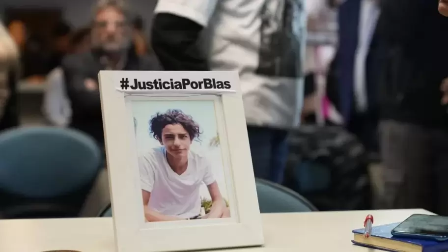 El fallo ratifica la prisin perpetua para los dos policas que asesinaron al joven de 17 aos