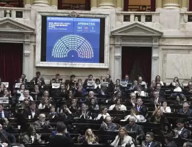 Golpe parlamentario a Milei: la oposición unida le impone su agenda y derrumba decretos clave