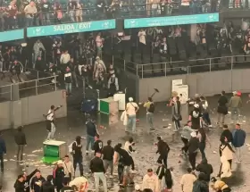 Batalla campal en un recital de Damas Gratis en Colombia