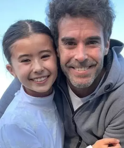 Rufina Cabr junto a su pap, Nicols Cabr