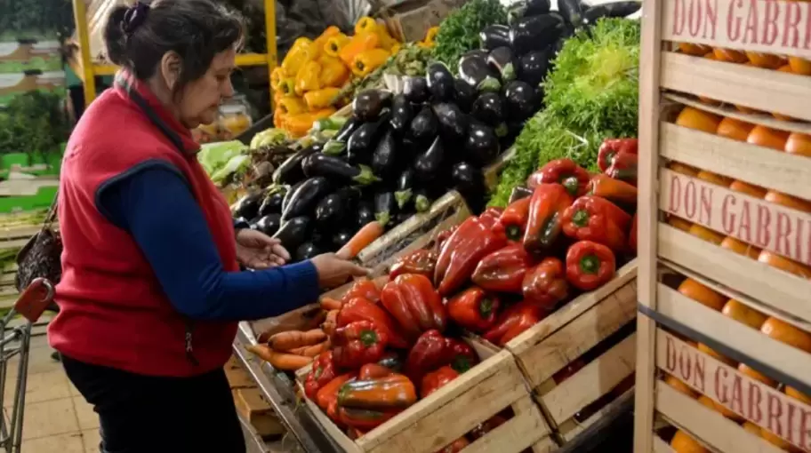 Frutas y verduras, un lujo en la era Milei
