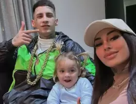 L-Gante junto a Tamara Báez