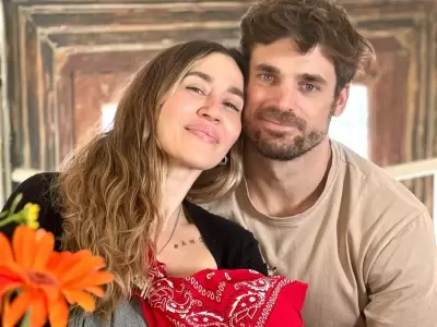 Jimena Barn junto a su novio, Matas Palleiro