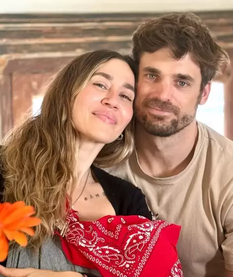Jimena Barn junto a su novio, Matas Palleiro