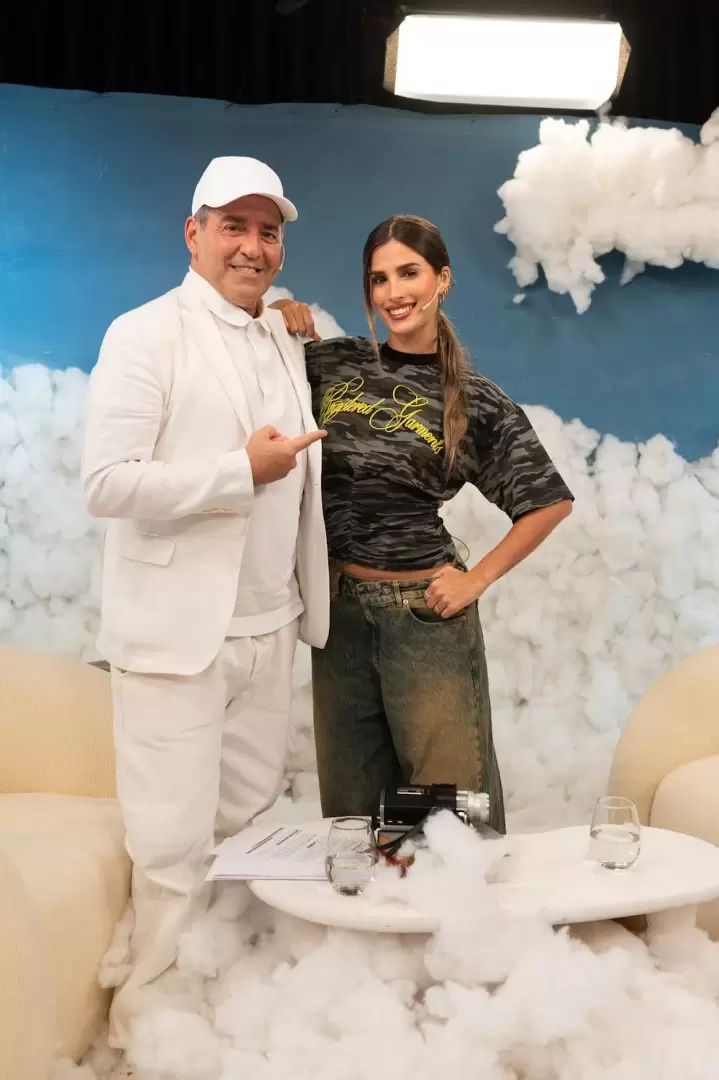 Julieta Poggio visit el ciclo Mi Cielo, de Mariano Idica