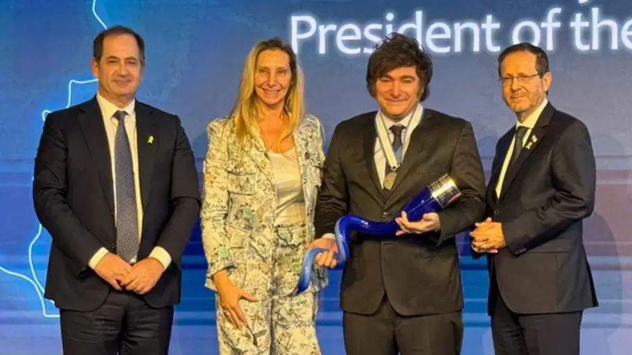 Karina Milei y Javier Milei cuando recibi el Premio Gnesis, tambin conocido como el "nobel judo".