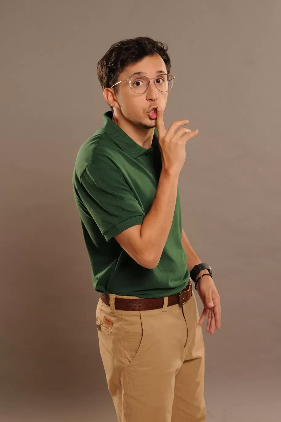 Rodrigo Noya preparado para el estreno de El Secreto de Manuel Gonzles Gil.