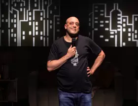 Entre risas, lanza un titular para esta etapa de su vida: "Disfrútenlo porque me queda poco".