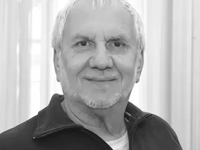 Jorge Maestro tena 73 aos.