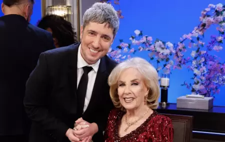 Mirtha Legrand junto a Jey Mammon