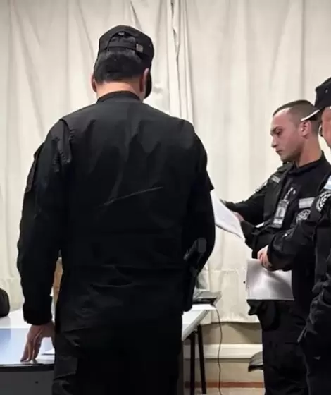 Ariel Garca Furfaro ante el operativo de la PSA que lo detuvo.