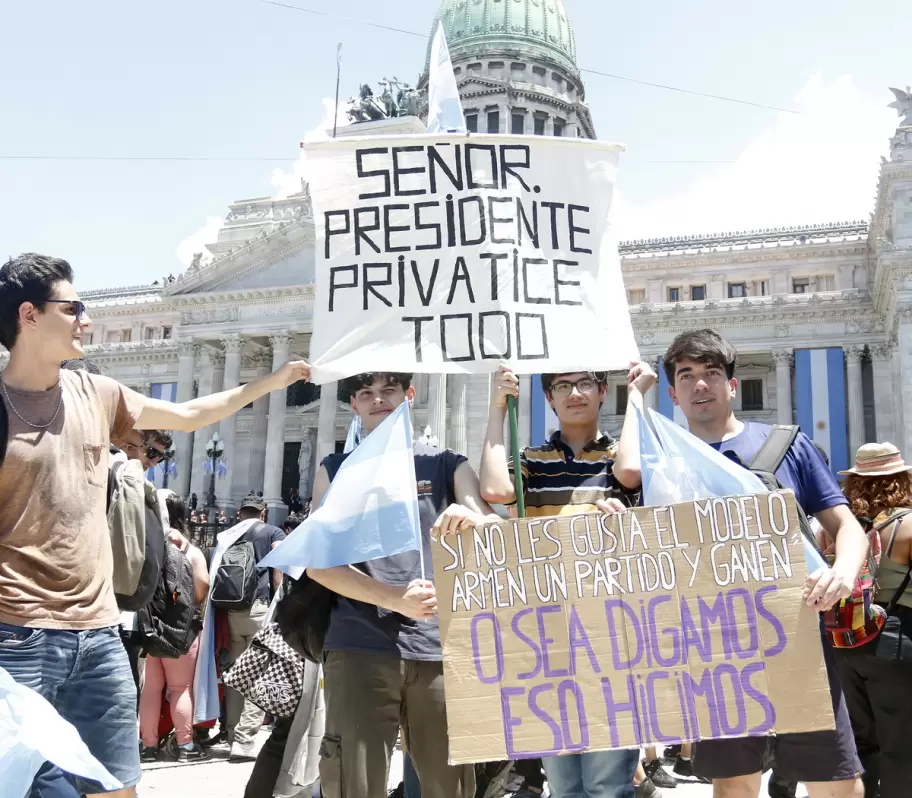 Los niveles de confianza en jvenes tambin cay