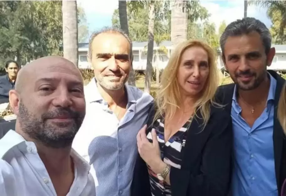 Diego Spagnuolo junto a Karina Milei, Lule y Martn Menem