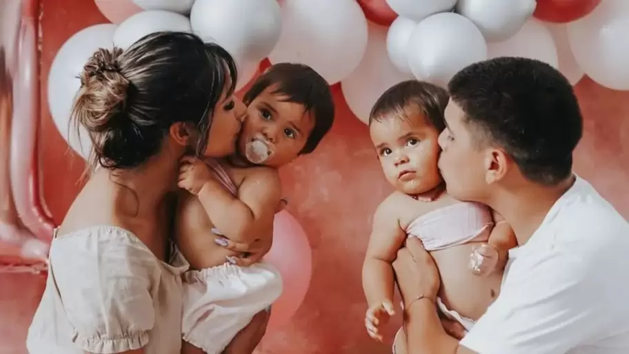 Daniela Celis y Thiago Medina contaron las dificultades que vivieron durante el embarazo de las gemelas