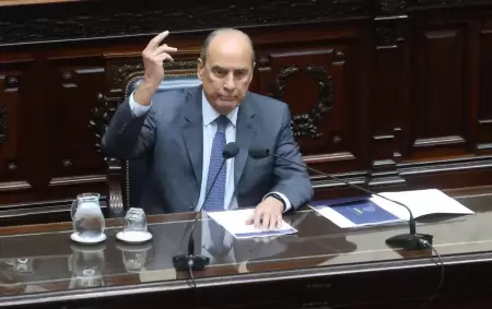 Guillermo Francos y su presentacin de informe en Diputados