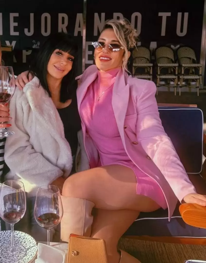 Ayeln Paleo y su mam Elizabeth Rodrigo