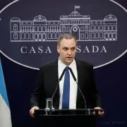 Laxa conferencia de prensa de Adorni en la que no respondi preguntas: "Quieren ensuciar al Presidente"