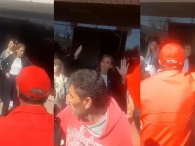 Imgenes de cmo expulsaron a Florencia Arietto del paro de cosechadoras Vassalli en Firmat, Santa Fe.