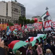 El sbado Buenos Aires vuelve a marchar contra el genocidio en la Franja de Gaza y BBN presenta "Nosotros amamos la vida"