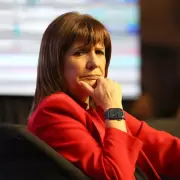 Bullrich sobre el triple femicidio de Florencio Varela: "Es algo aberrante, pero pueden haber sido tres hombres"