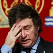 Giro inesperado y fin del programa económico de Milei: el Tesoro intervendrá en el mercado cambiario