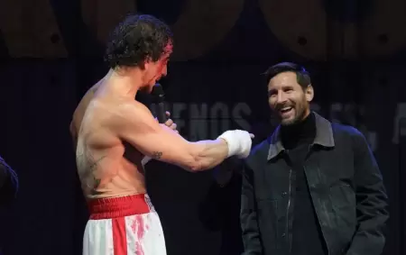 Lionel Messi fue a ver Rocky, la obra de su gran amigo Nicols Vzquez
