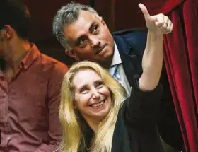 �Sebasti�n Pareja y Karina Milei