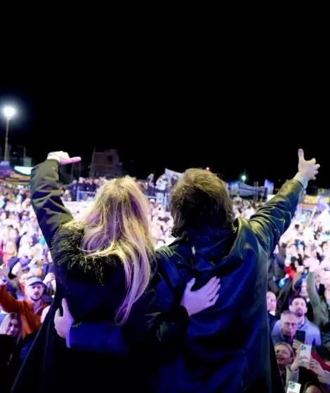 Javier y Karina Milei en Moreno