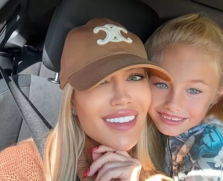 Luciana Salazar y su hija Matilda