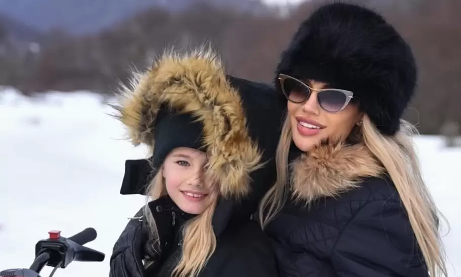 Luciana Salazar y su hija Matilda