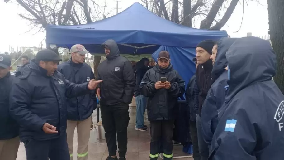 Los trabajadores de ILVA Porcelanatos venan de aceptar cobrar el aguinaldo en cuotas.