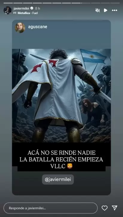 El meme que comparti Javier Milei tras la derrota electoral, con l disfrazado de cruzada y con al cruz inglesa de San Jorge en su capa.