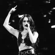 Los fans de Lali le dieron una cachetada a Milei en Vlez y ella confirma que es la reina del pop