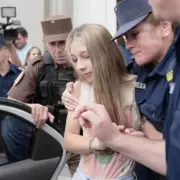 Condenada a cadena perpetua, Nahir Galarza pidi tener un celular y acceso a redes