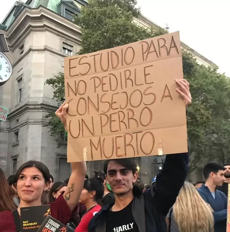Marcha en defensa a la educaci�n p�blica