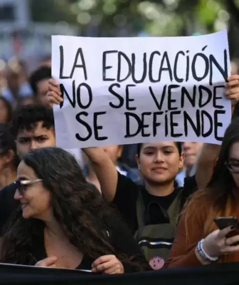 Marcha en defensa a la educaci�n p�blica
