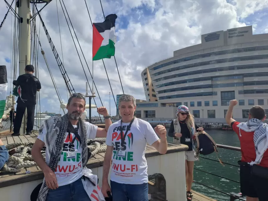 Ezequiel Peressini y el diputado nacional Juan Carlos Giordano, parte de la delegacin argentina en la Flotilla Global Sumud que lleva ayuda a Gaza.